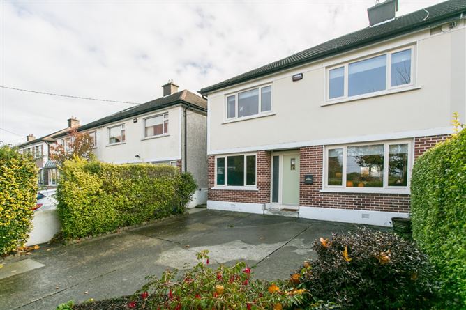 30 Lakelands Crescent, Stillorgan, Co. Dublin