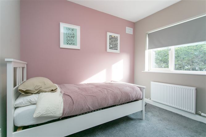 30 Lakelands Crescent, Stillorgan, Co. Dublin