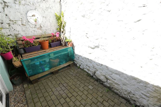 8 George's Street, Drogheda, Co. Louth