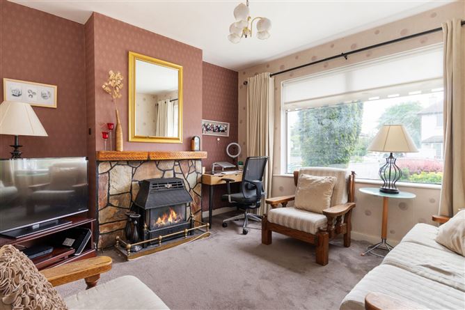 76 Whitebarn Road, Churchtown, Dublin 14