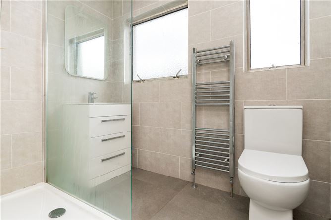 76 Whitebarn Road, Churchtown, Dublin 14