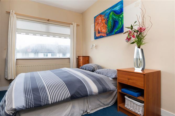 76 Whitebarn Road, Churchtown, Dublin 14