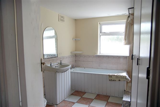 Chapel Street, Taghmon, Taghmon, Wexford
