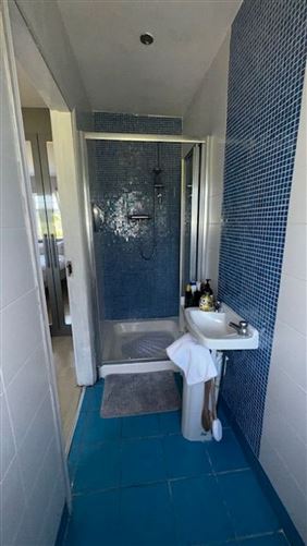 https://photos-a.propertyimages.ie/media/0/8/6/4927680/6ef06374-16e8-46d8-8365-70703322e743_l.jpeg