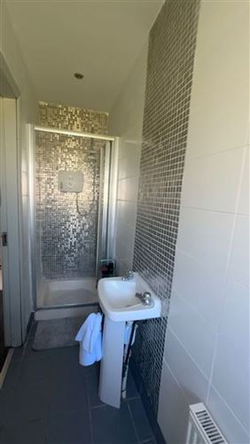 https://photos-a.propertyimages.ie/media/0/8/6/4927680/6ef06374-16e8-46d8-8365-70703322e743_l.jpeg