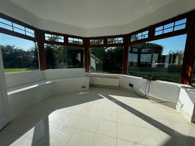 https://photos-a.propertyimages.ie/media/0/8/6/4927680/6ef06374-16e8-46d8-8365-70703322e743_l.jpeg