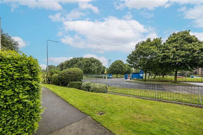 3 Parkview Grove , Finglas, Dublin 11