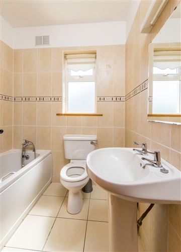 4 Ashwood, Knockcroghery, Co. Roscommon