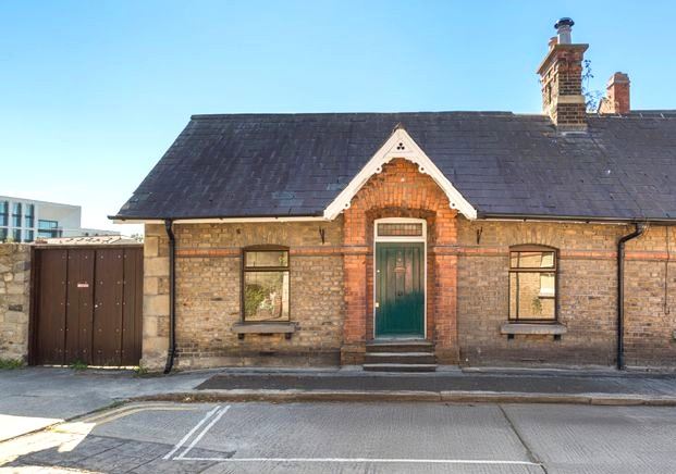 7 Estate Cottages, Shelbourne Road, Ballsbridge, Dublin 4
