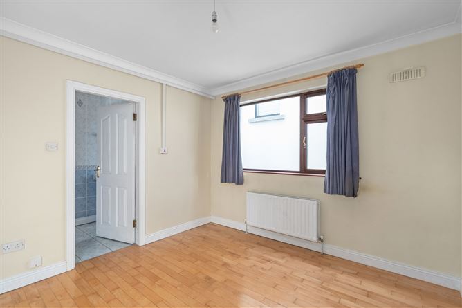 Photo 15 of 25 — 1 Brompton Grove, Castleknock, Dublin 15