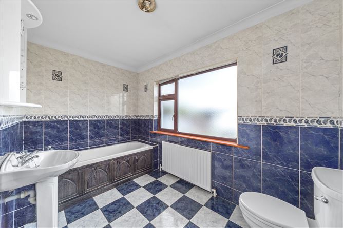 Photo 18 of 25 — 1 Brompton Grove, Castleknock, Dublin 15