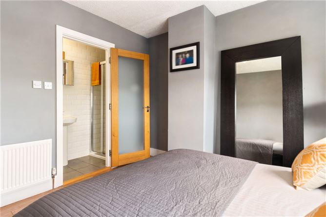 8 Hillcrest Park, Lucan, Co.Dublin