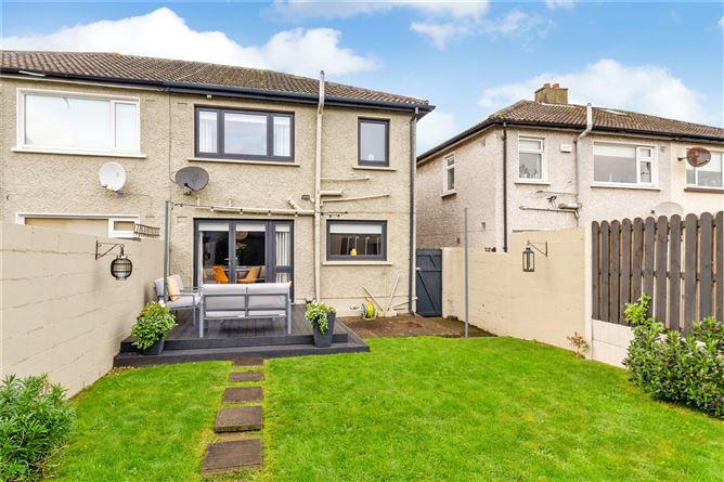 8 Hillcrest Park, Lucan, Co.Dublin