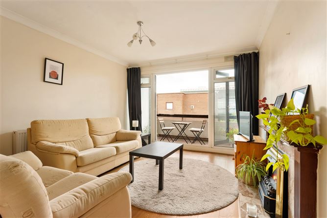 17 Elgin House, Ballsbridge Court, Ballsbridge, Dublin 4.