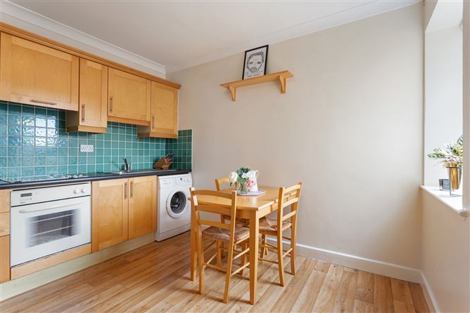 17 Elgin House, Ballsbridge Court, Ballsbridge, Dublin 4.
