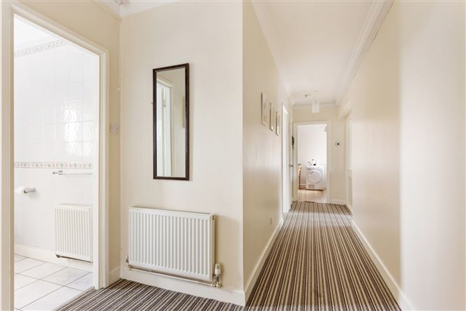 17 Elgin House, Ballsbridge Court, Ballsbridge, Dublin 4.