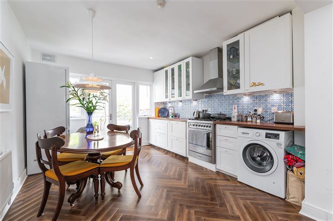 36 Eblana Villas,, Grand Canal Dk, Dublin 2
