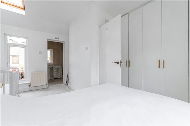 36 Eblana Villas,, Grand Canal Dk, Dublin 2