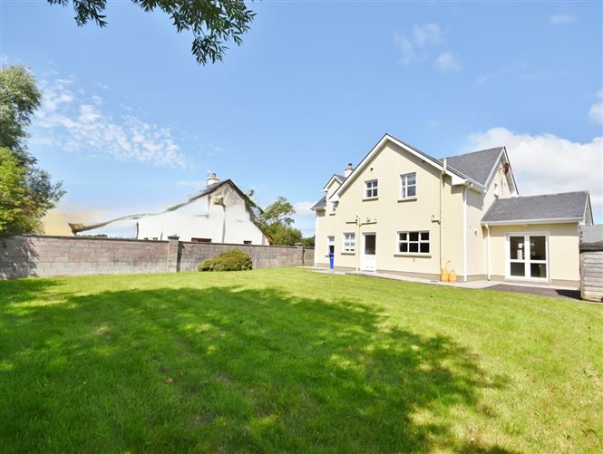 Photo 16 of 35 — 10 Islandganniv Place, Listowel, Co. Kerry