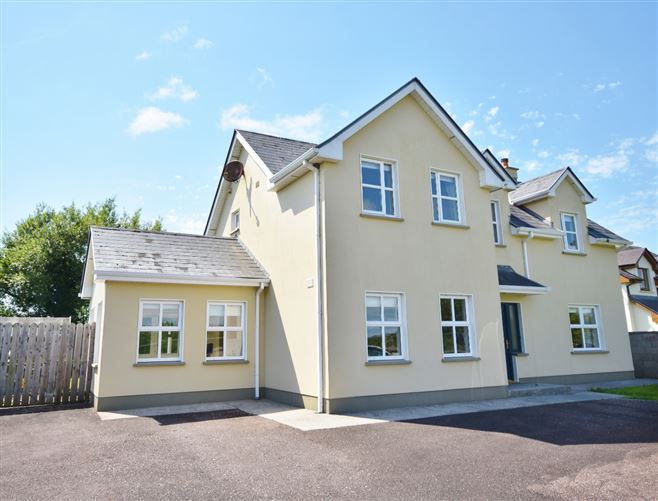 Photo 19 of 35 — 10 Islandganniv Place, Listowel, Co. Kerry
