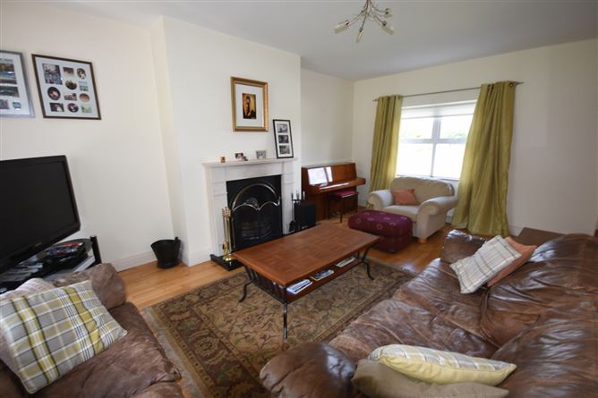 10 Islandganniv Place, Listowel, Co. Kerry