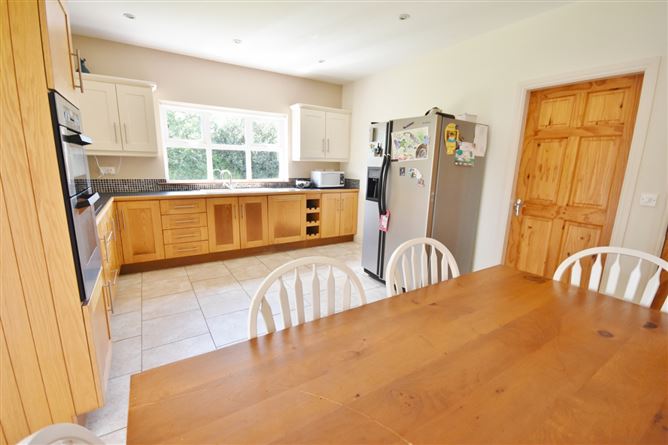 10 Islandganniv Place, Listowel, Co. Kerry
