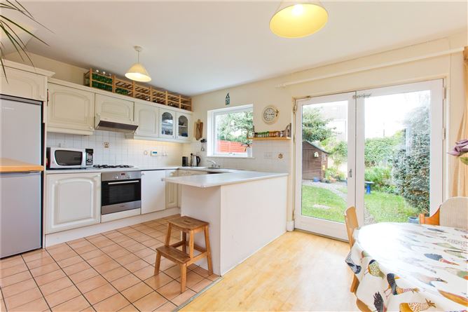 8 Glencairn Dale, The Gallops, Leoparstown, D18