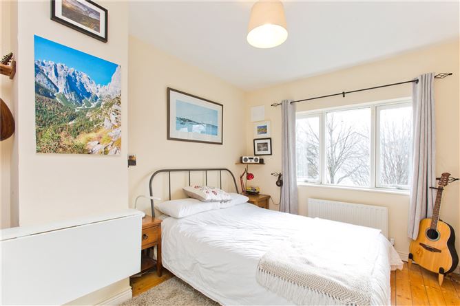 8 Glencairn Dale, The Gallops, Leoparstown, D18