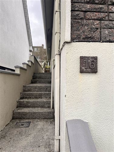 16 Lough Atalia Road, Galway, County Galway