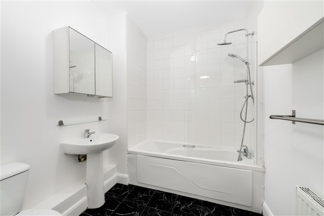 70 Belarmine Plaza, Stepaside, Dublin 18
