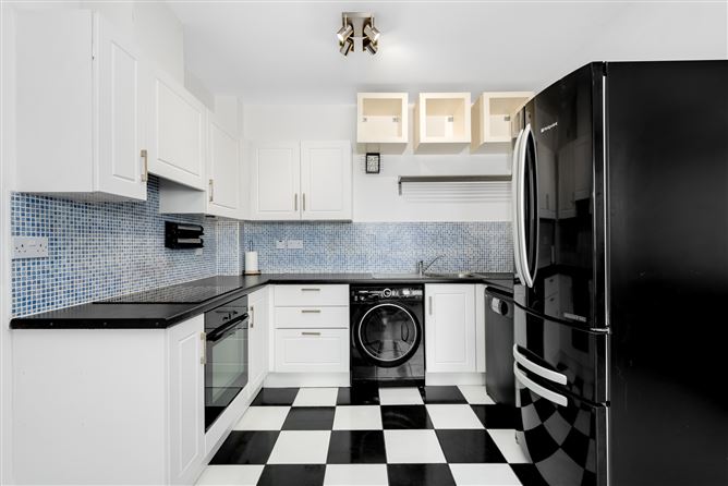 70 Belarmine Plaza, Stepaside, Dublin 18