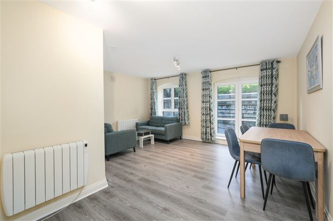 6 Manor Hall, Kilmainham, Dublin 8, D08 Y2R1