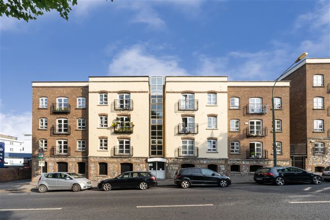 6 Manor Hall, Kilmainham, Dublin 8, D08 Y2R1