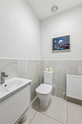 https://photos-a.propertyimages.ie/media/0/8/8/5008880/60e0a1c8-faff-48b0-9726-80226efce781_l.jpg