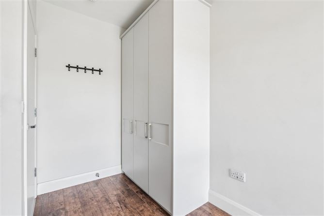 https://photos-a.propertyimages.ie/media/0/8/8/5008880/60e0a1c8-faff-48b0-9726-80226efce781_l.jpg