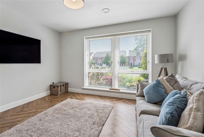 https://photos-a.propertyimages.ie/media/0/8/8/5008880/60e0a1c8-faff-48b0-9726-80226efce781_l.jpg