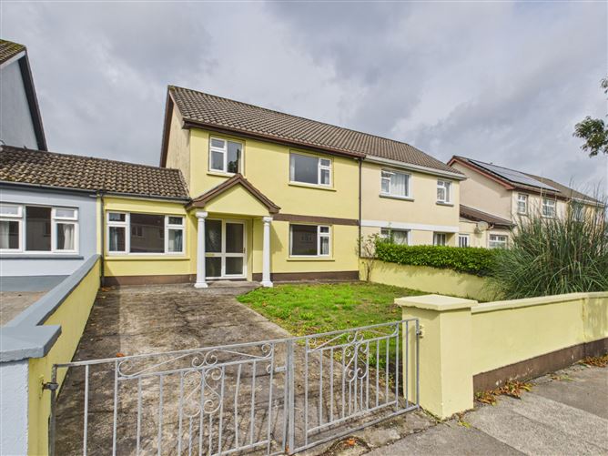 25 Castlewood Park, Ennis, Clare