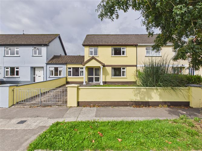 25 Castlewood Park, Ennis, Clare