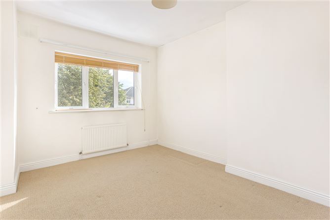 Photo 20 of 26 — 11 Wainsfort Manor Crescent, Terenure, Dublin 6W