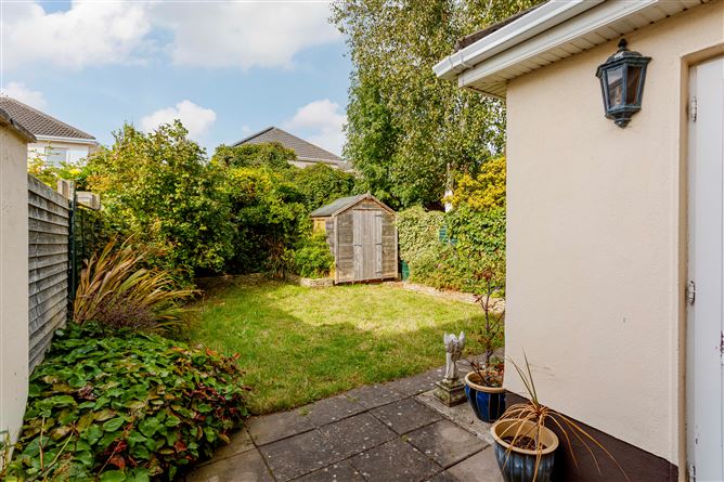 Photo 24 of 26 — 11 Wainsfort Manor Crescent, Terenure, Dublin 6W