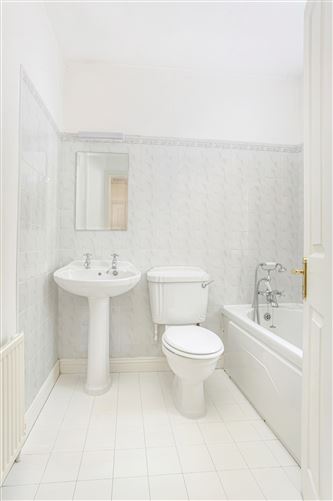 Photo 19 of 26 — 11 Wainsfort Manor Crescent, Terenure, Dublin 6W
