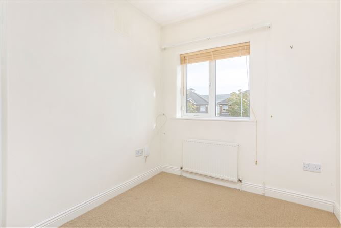 Photo 21 of 26 — 11 Wainsfort Manor Crescent, Terenure, Dublin 6W