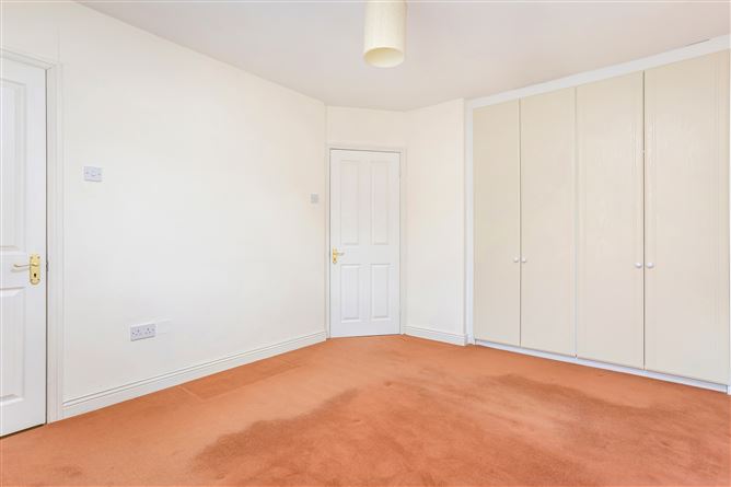 Photo 16 of 26 — 11 Wainsfort Manor Crescent, Terenure, Dublin 6W