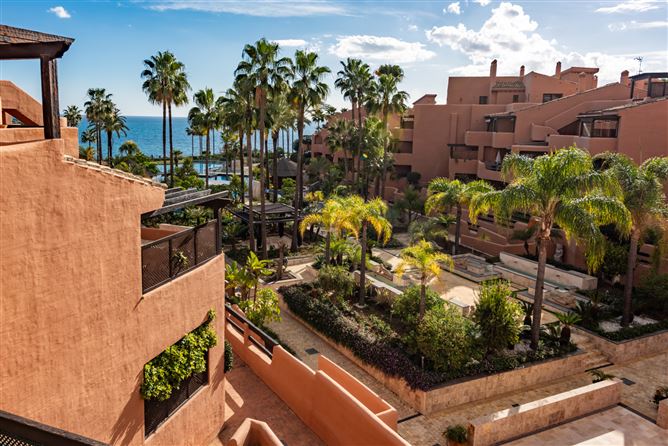Spain, Estepona, - COSTA-01087P
