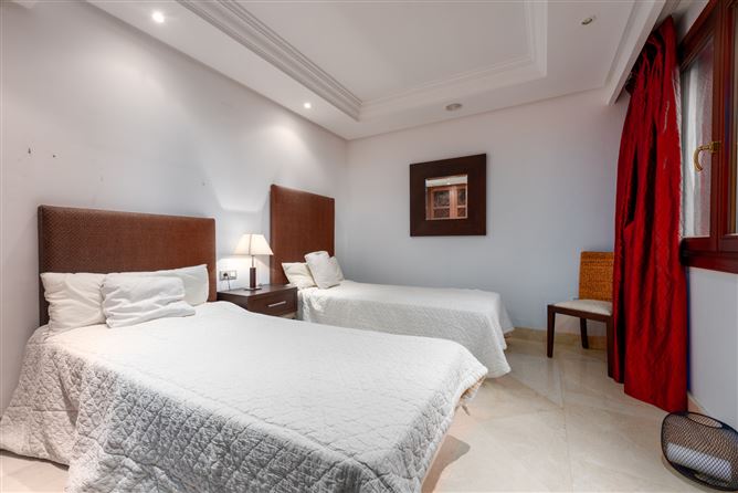 Spain, Estepona, - COSTA-01087P