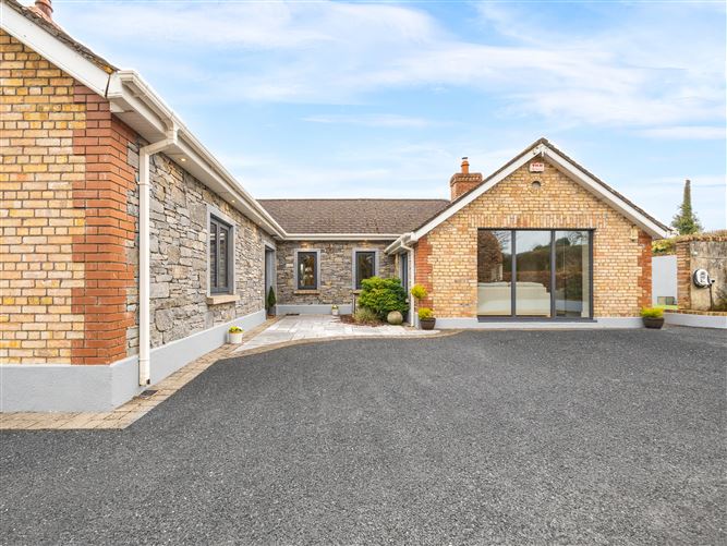 Baltracey House, Eadestown, Naas, Co. Kildare