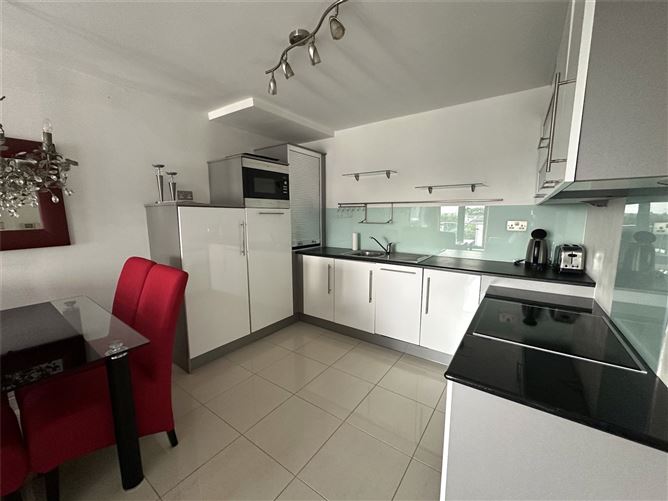 74 Cuirt Seoige, Bohermore, Galway City