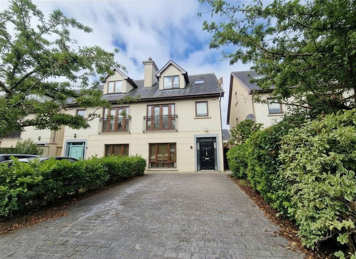 5 Castle Rock Avenue, Midleton, Cork