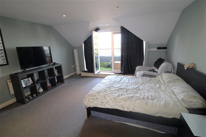 Photo 9 of 19 — 14 Annaly Close, Block 7A, Ongar, Dublin 15