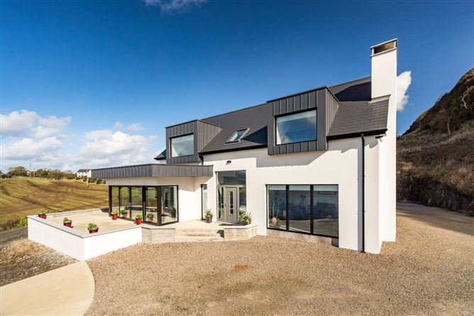 Dunvar House, Leatmore, Ballyheerin, Letterkenny, Co. Donegal